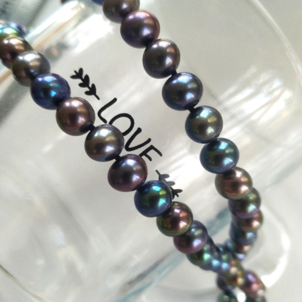 Peacock Pearl Necklace 16in